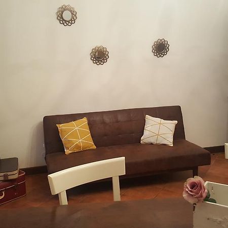 Granny'S House Apartment Лука Екстериор снимка