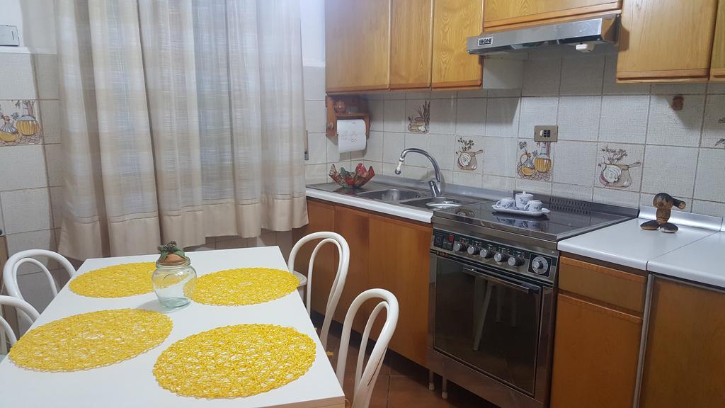 Granny'S House Apartment Лука Екстериор снимка